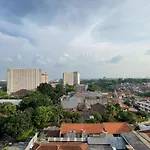 2Br Cozy Apartment At Parahyangan Residence By Travelio
