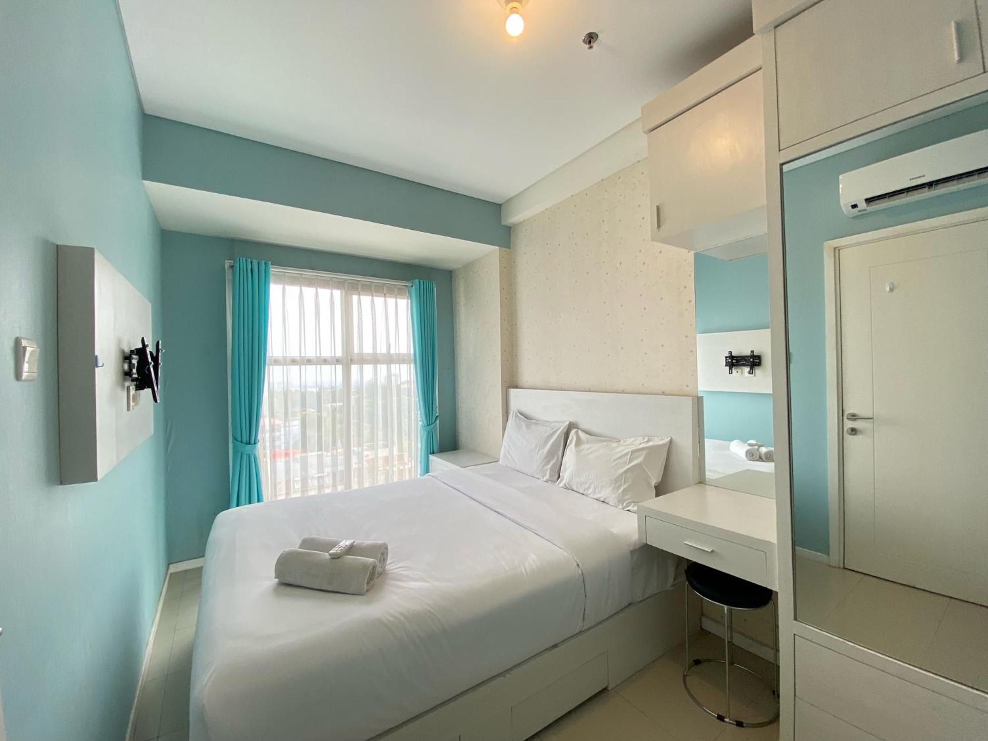 Apartemen 2br Cozy At Parahyangan By Travelio