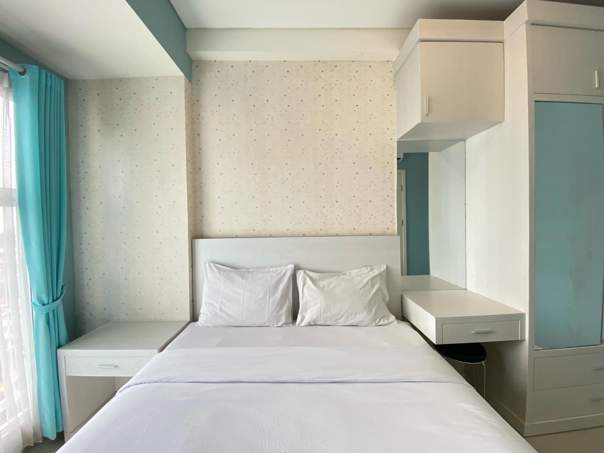 Apartemen 2br Cozy At Parahyangan By Travelio